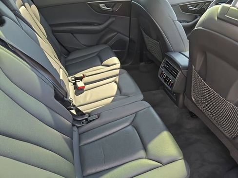 Used 2023 Audi Q7 2.0T Premium Plus w/ Premium Plus Package image 13