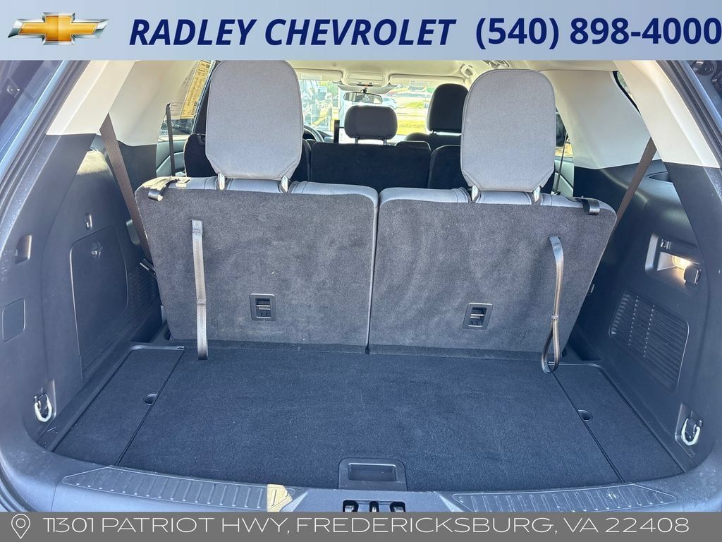 Used 2025 Ford Explorer Active AWD/4WD image 15