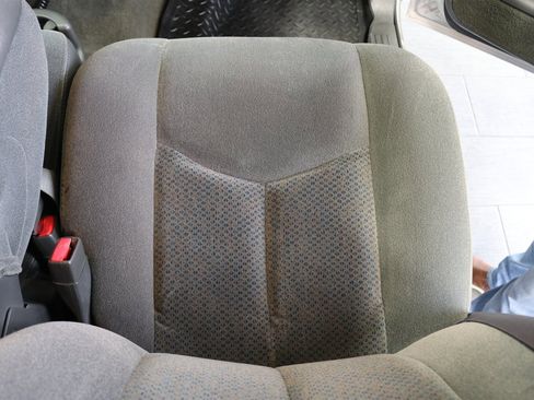 Used 2005 Chevrolet Silverado 2500 LS w/ Heavy-Duty Power Package image 73