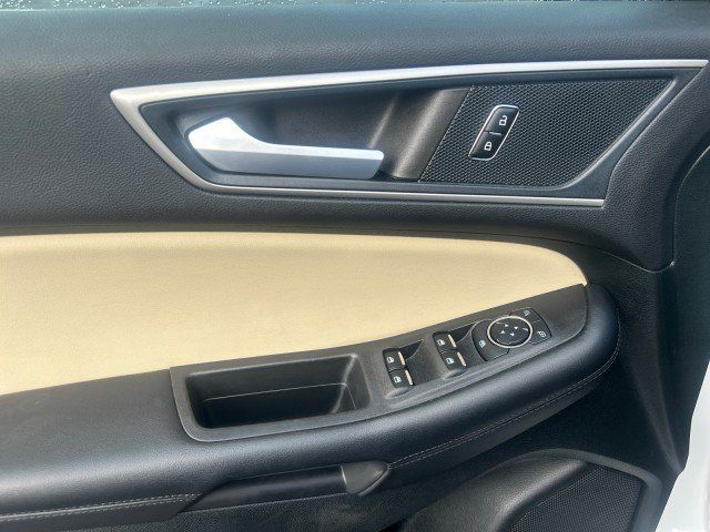 Used 2023 Ford Edge SEL AWD/4WD image 10
