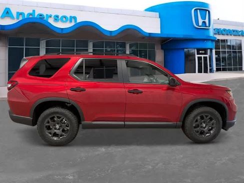 New 2025 Honda Pilot TrailSport image 9
