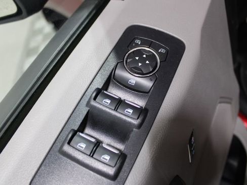 Used 2018 Ford F150 XLT w/ Equipment Group 302A Luxury AWD/4WD image 18