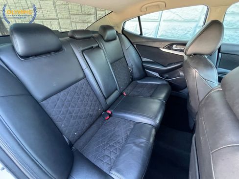 Used 2016 Nissan Maxima SR FWD image 40