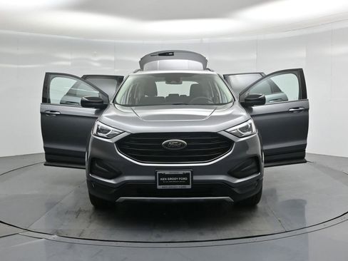 Certified 2022 Ford Edge SE w/ Black Appearance Package image 32