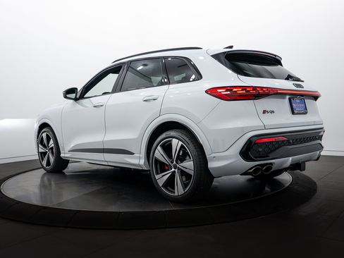 New 2026 Audi SQ5 Premium Plus image 5