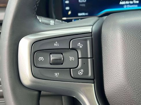 Used 2024 Chevrolet Suburban Premier AWD/4WD image 20