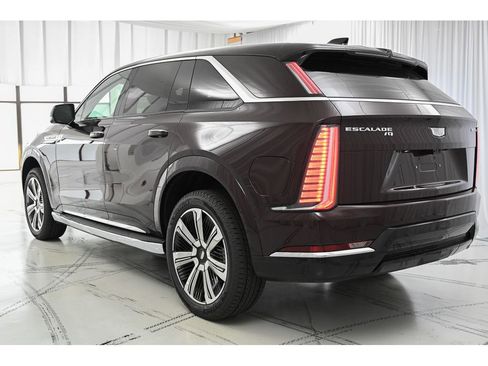 New 2025 Cadillac Escalade IQ Luxury 2 image 5