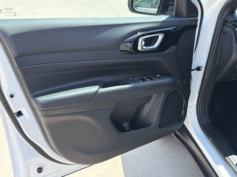 New 2026 Jeep Compass Latitude AWD/4WD image 10