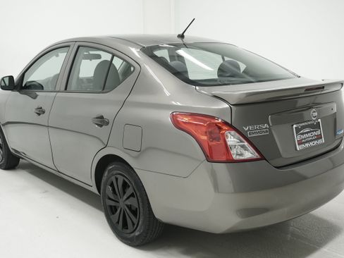Used 2014 Nissan Versa S Plus FWD image 6