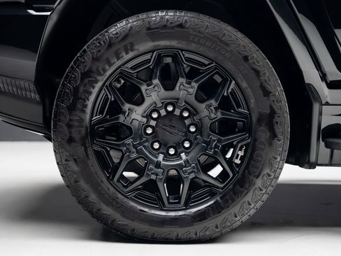 Used 2024 GMC Hummer EV 2X image 34