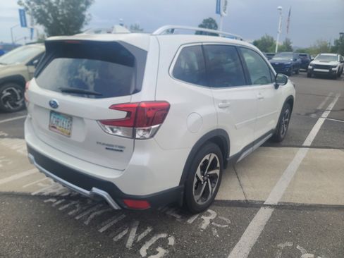 Used 2023 Subaru Forester Touring AWD/4WD image 5