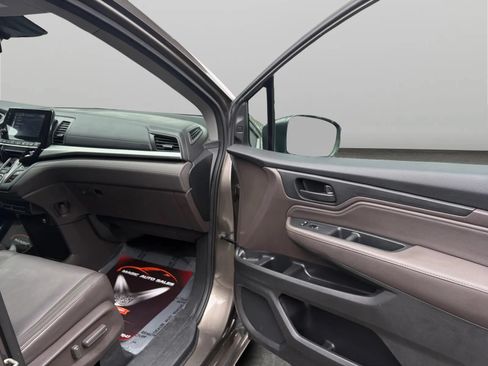 Used 2018 Honda Odyssey Touring image 21
