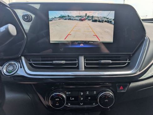 Used 2025 Chevrolet Trax RS w/ Sunroof Package FWD image 16