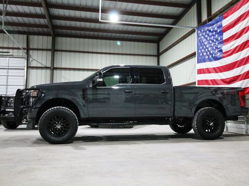 Used 2021 Ford F250 Lariat AWD/4WD image 5