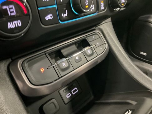 Certified 2022 GMC Acadia AT4 w/ Technology Package image 25