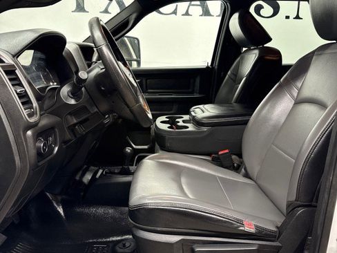 Used 2024 RAM 2500 Tradesman w/ Chrome Appearance Group image 30