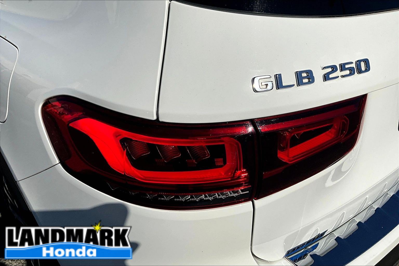 Used 2020 Mercedes-Benz GLB 250 4MATIC image 32