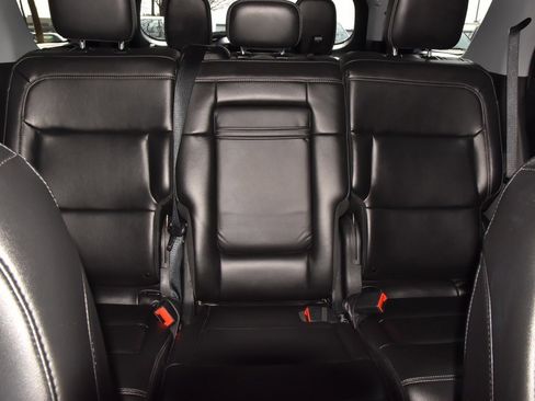 Used 2023 Ford Explorer XLT w/ Equipment Group 202A image 21