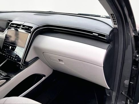 Used 2022 Hyundai Tucson Limited image 18