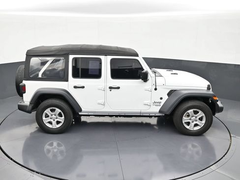 Used 2018 Jeep Wrangler Unlimited Sport AWD/4WD image 17