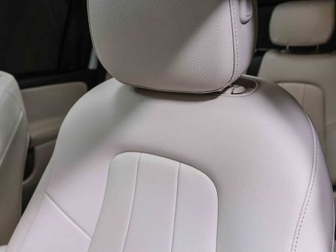 Certified 2023 Mercedes-Benz GLB 250 image 26