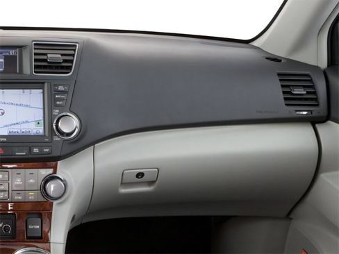 Used 2013 Toyota Highlander Limited AWD/4WD image 10