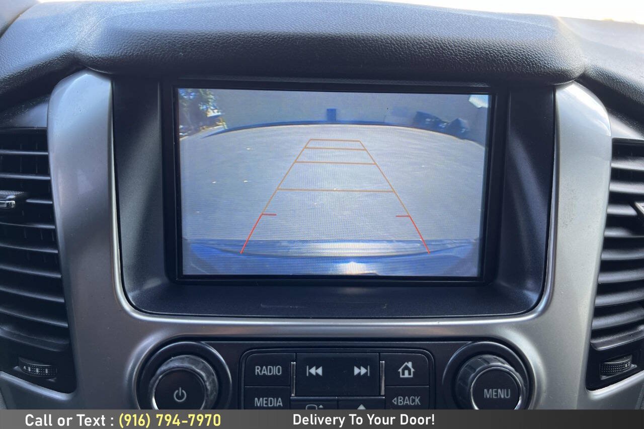 Used 2020 Chevrolet Suburban LT AWD/4WD image 24