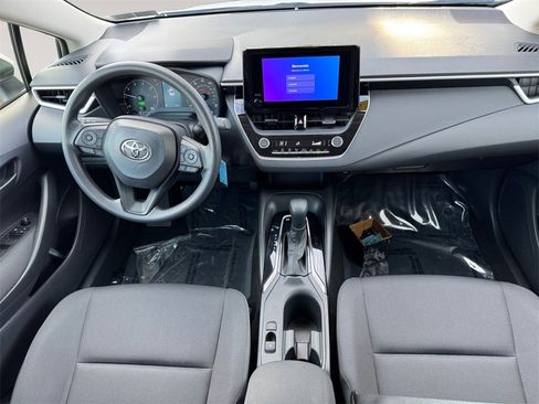 Used 2023 Toyota Corolla LE image 10