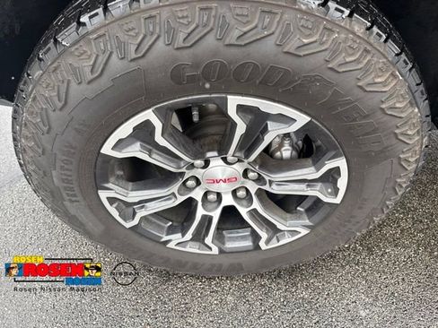 Used 2024 GMC Canyon AT4 w/ Canyon Safety Plus Package AWD/4WD image 40