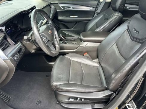 Used 2019 Cadillac XT5 Premium Luxury w/ Driver Assist Package AWD/4WD image 20