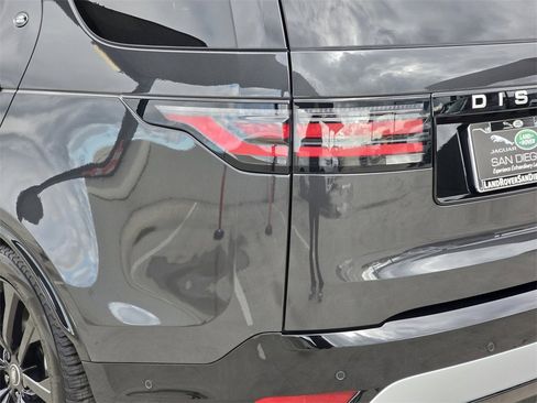 New 2026 Land Rover Discovery Limited Edition image 37