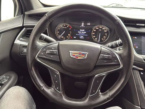 Used 2020 Cadillac XT5 Premium Luxury image 10