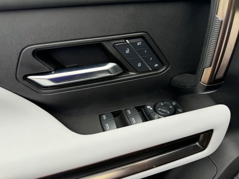 New 2025 GMC Hummer EV 3X w/ Extreme Off-Road Package image 16