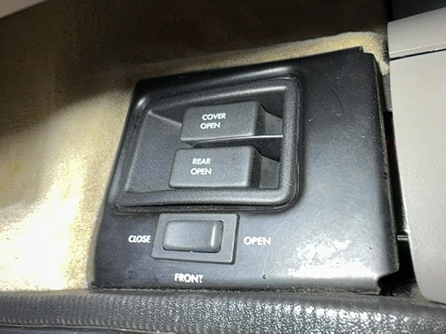 Used 1993 Cadillac Allante FWD image 50