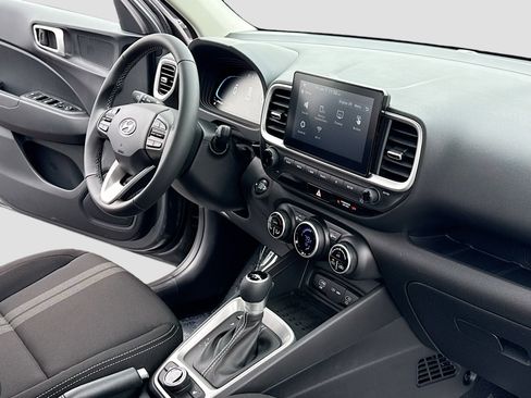 New 2026 Hyundai Venue SEL image 5