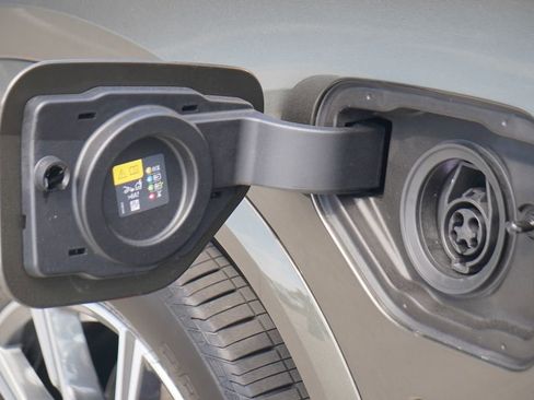 New 2026 BMW X5 xDrive50e w/ M Sport Package image 6