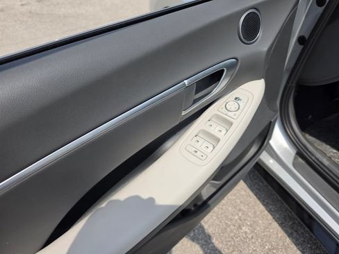 Certified 2025 Hyundai Sonata SEL AWD/4WD image 10