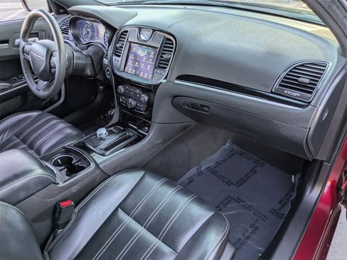 Used 2023 Chrysler 300 S image 30