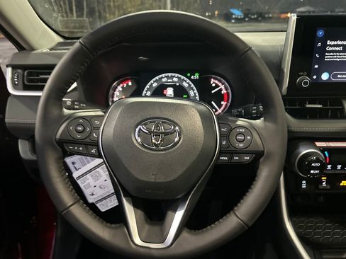 New 2025 Toyota RAV4 XLE image 22