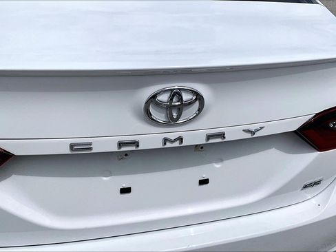 Used 2024 Toyota Camry SE FWD image 31