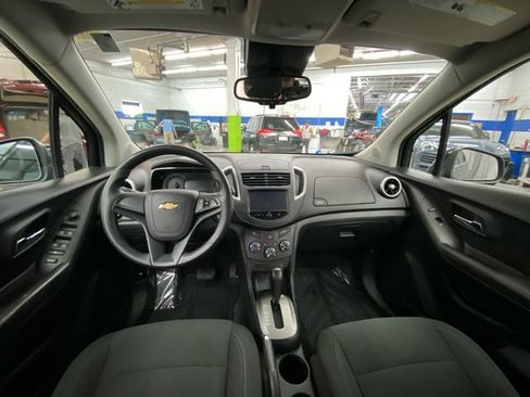 Used 2015 Chevrolet Trax LS w/ LPO, Protection Package FWD image 25