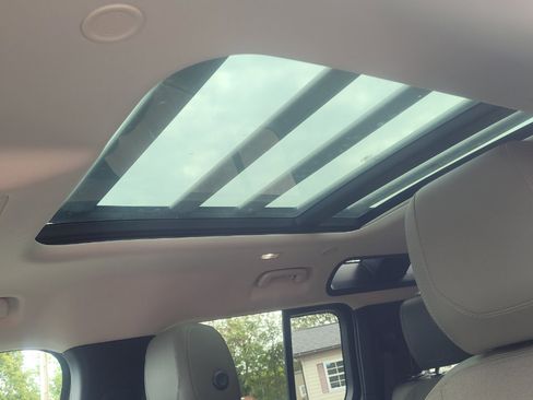 Used 2020 Land Rover Defender 110 S image 15