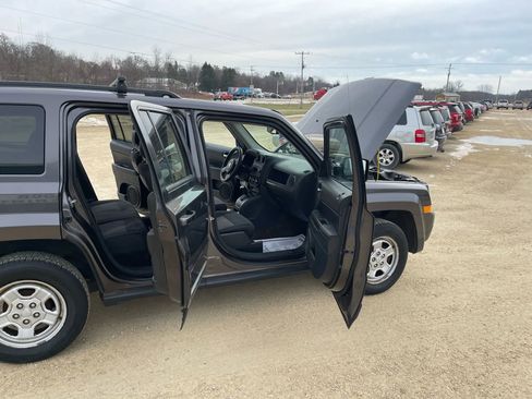 Used 2016 Jeep Patriot Sport w/ Power Value Group image 12
