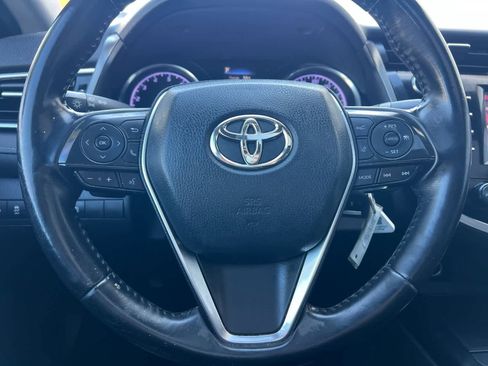 Used 2018 Toyota Camry SE w/ Moonroof Package image 22