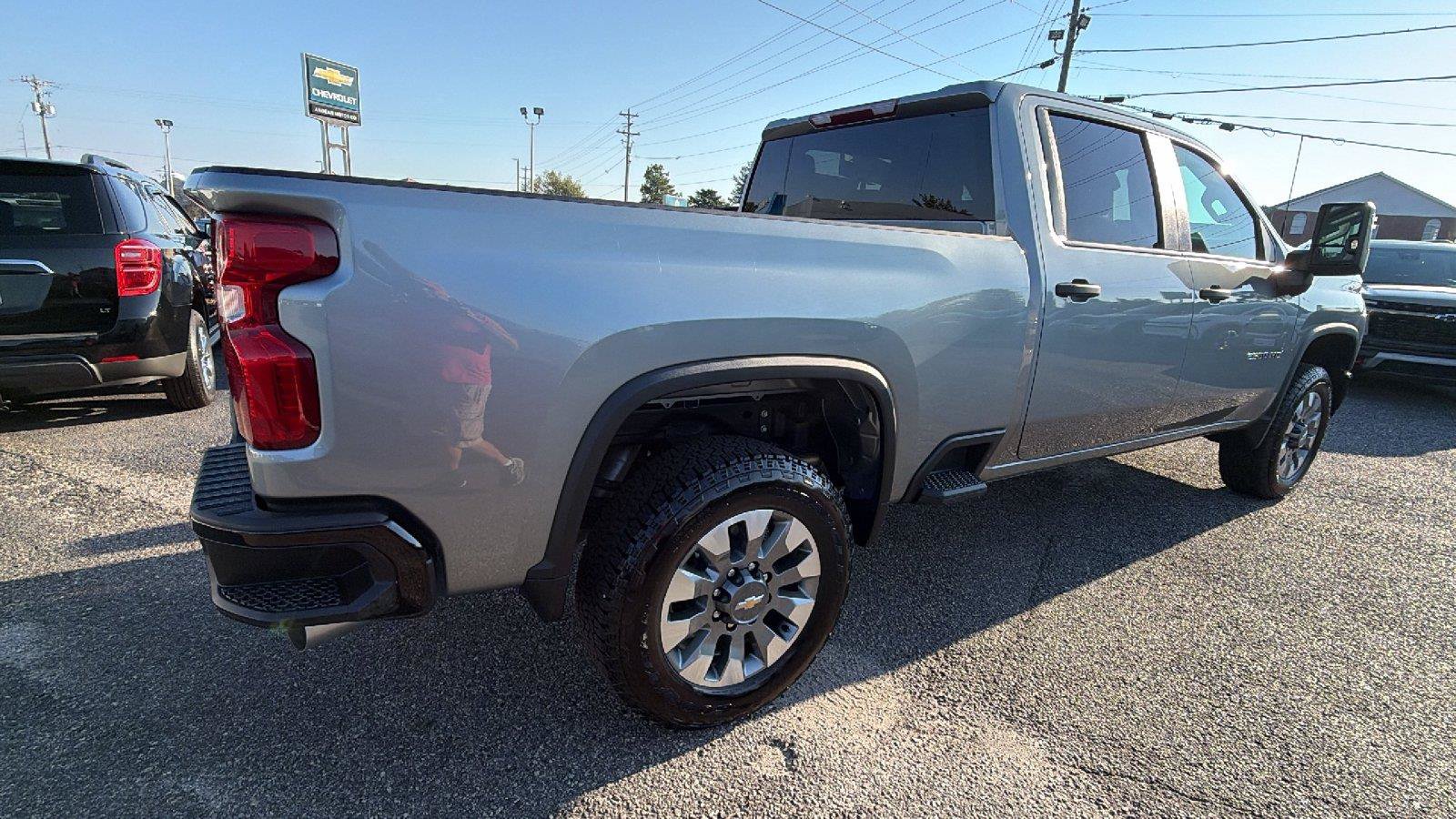 New 2026 Chevrolet Silverado 2500 Custom w/ Custom Value Package AWD/4WD image 8