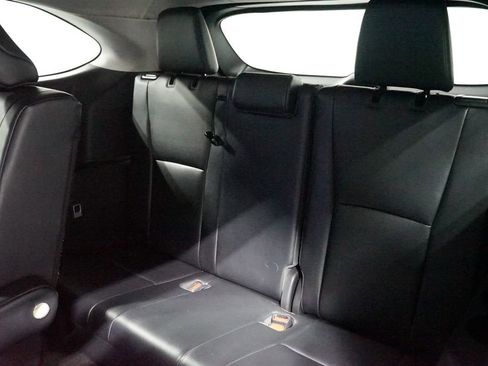 Certified 2023 Toyota Highlander XLE image 30