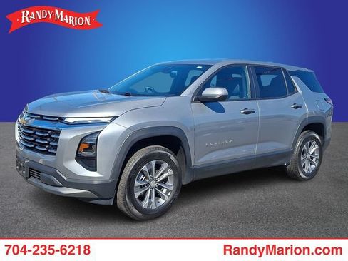 Used 2025 Chevrolet Equinox LT AWD/4WD image 1