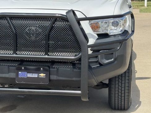Used 2021 Toyota Tacoma SR RWD image 9
