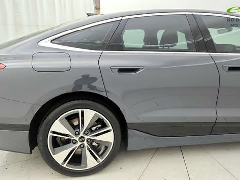 Used 2025 Audi A6 e-tron Premium Plus w/ Premium Plus RWD image 30