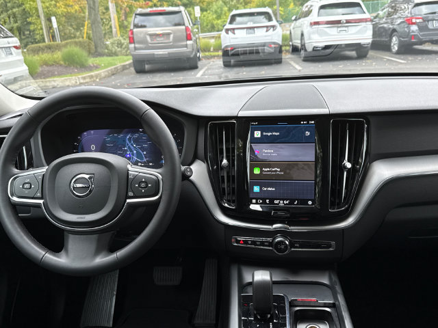 Certified 2024 Volvo XC60 B5 Core w/ Climate Package AWD/4WD image 24